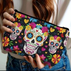 Skull Print Makeup Bag Zippered Lightweight Colorful Flowers Hearts
